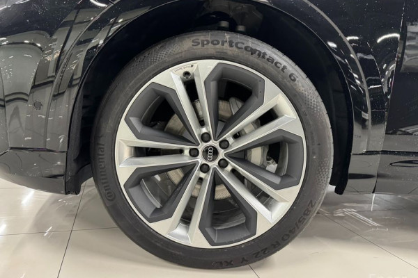 2026 Audi Q8 с пробегом 13 км