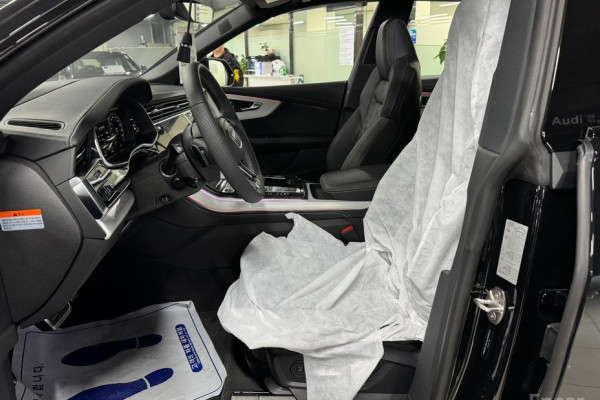 2026 Audi Q8 с пробегом 19 км