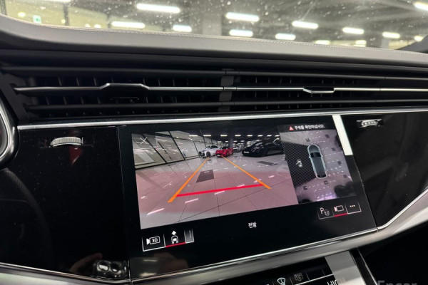 2026 Audi Q8 с пробегом 13 км