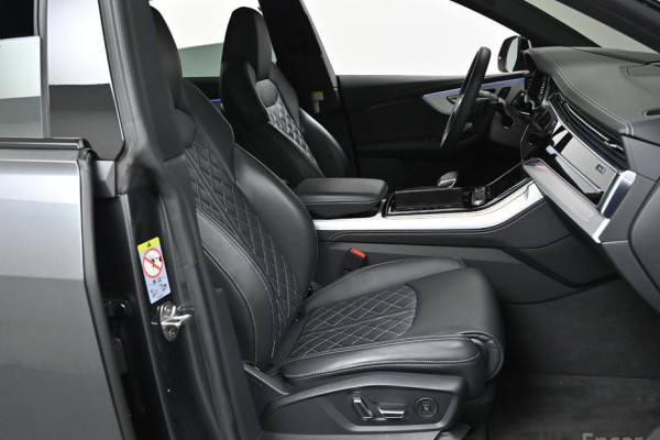 2023 Audi Q8 с пробегом 13 953 км