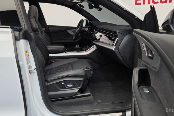 2023 Audi Q8 с пробегом 32 759 км