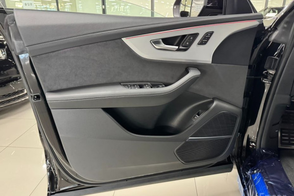 2026 Audi Q8 с пробегом 13 км