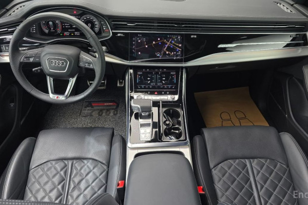 2023 Audi Q8 с пробегом 26 879 км