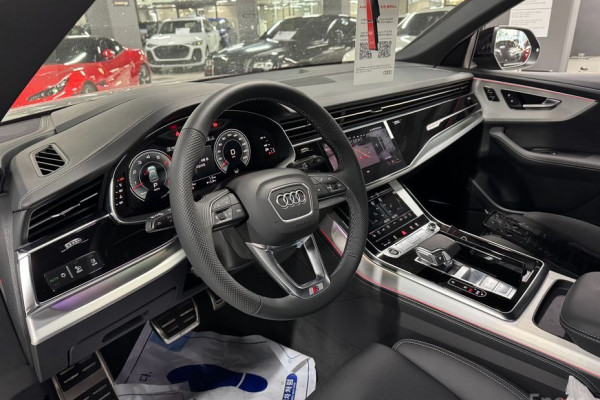 2026 Audi Q8 с пробегом 13 км