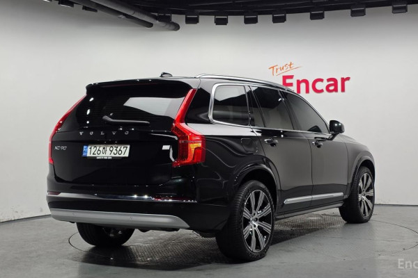 2022 Volvo XC90 с пробегом 29 908 км