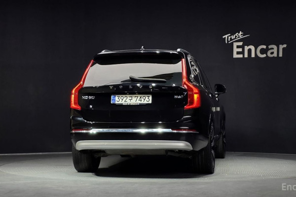2022 Volvo XC90 с пробегом 138 607 км