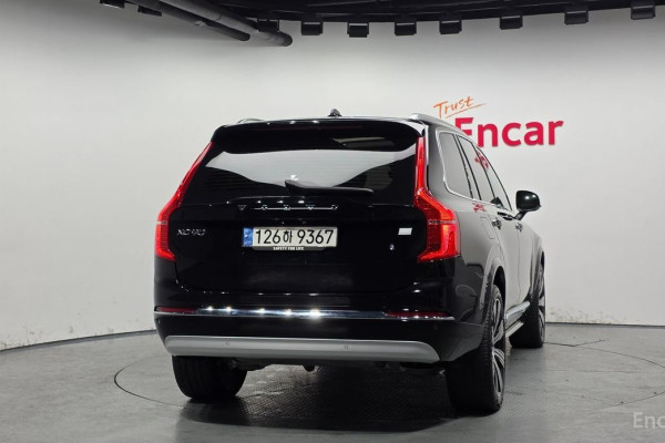 2022 Volvo XC90 с пробегом 29 908 км