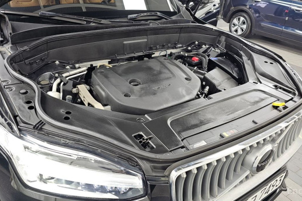 2022 Volvo XC90 с пробегом 138 607 км