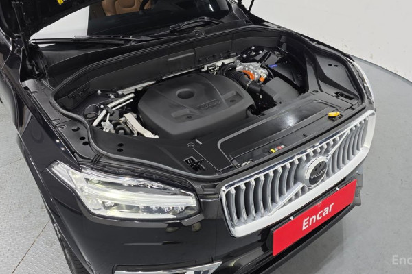 2022 Volvo XC90 с пробегом 29 908 км