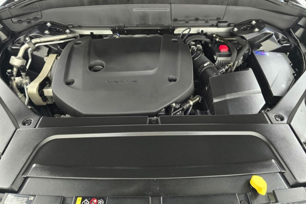 2021 Volvo XC90 с пробегом 45 290 км