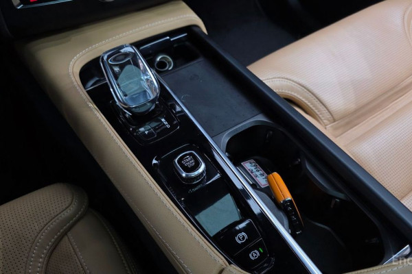 2022 Volvo XC90 с пробегом 29 908 км