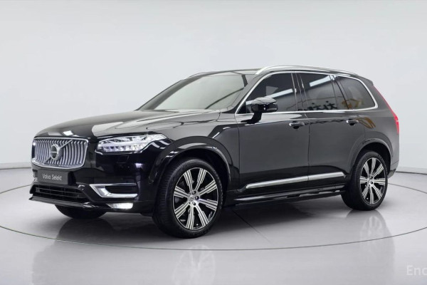 2021 Volvo XC90 с пробегом 45 290 км