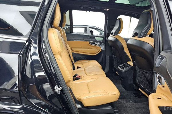 2022 Volvo XC90 с пробегом 138 607 км