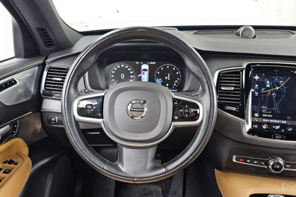 2022 Volvo XC90 с пробегом 138 607 км