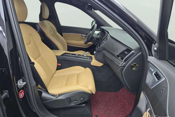 2021 Volvo XC90 с пробегом 45 290 км