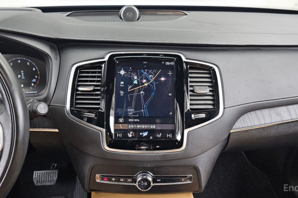 2022 Volvo XC90 с пробегом 138 607 км