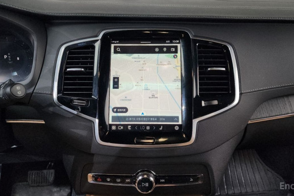 2022 Volvo XC90 с пробегом 35 815 км