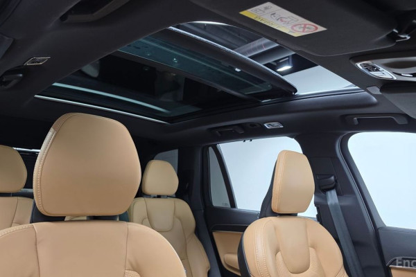 2022 Volvo XC90 с пробегом 29 908 км