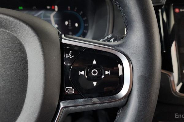 2022 Volvo XC90 с пробегом 35 815 км