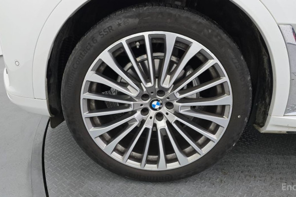 2022 BMW X7 с пробегом 19 526 км