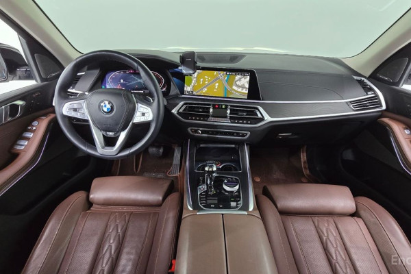 2022 BMW X7 с пробегом 19 526 км