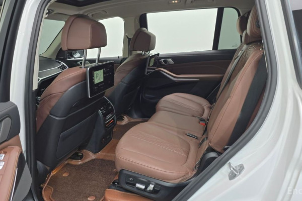 2022 BMW X7 с пробегом 19 526 км