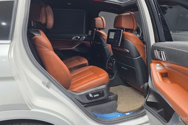 2022 BMW X7 с пробегом 92 857 км