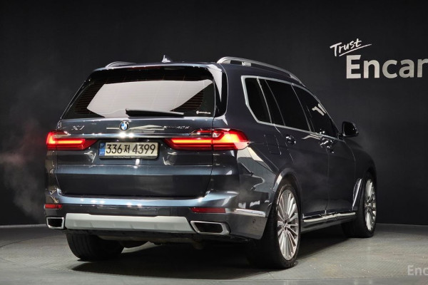 2022 BMW X7 с пробегом 168 367 км