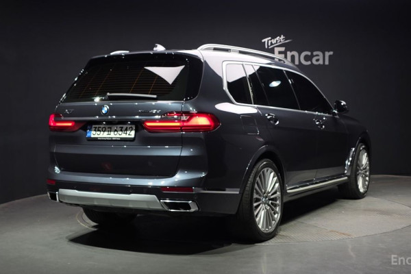 2022 BMW X7 с пробегом 48 946 км