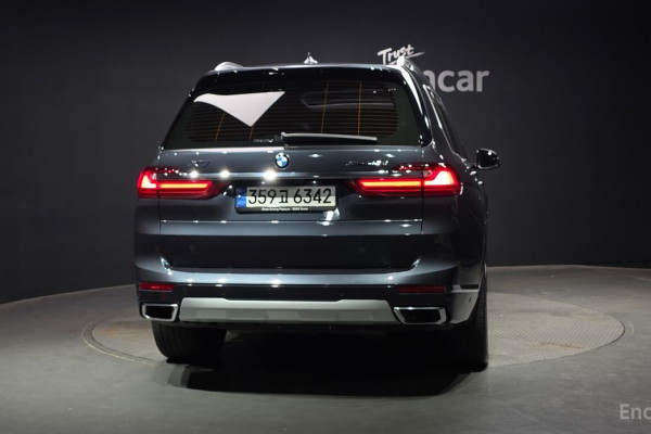 2022 BMW X7 с пробегом 48 946 км