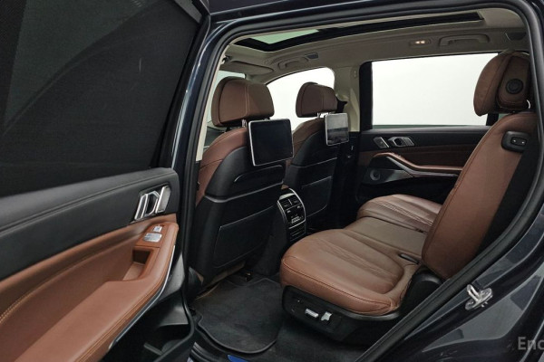 2022 BMW X7 с пробегом 126 114 км