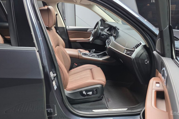 2022 BMW X7 с пробегом 48 946 км