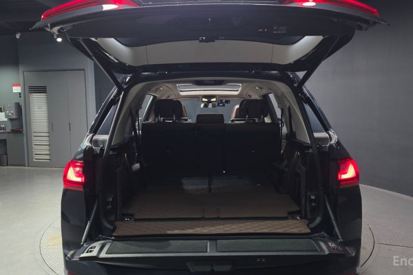 2022 BMW X7 с пробегом 48 946 км