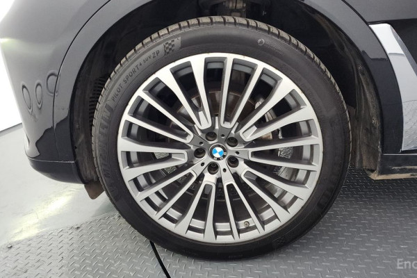 2022 BMW X7 с пробегом 181 355 км