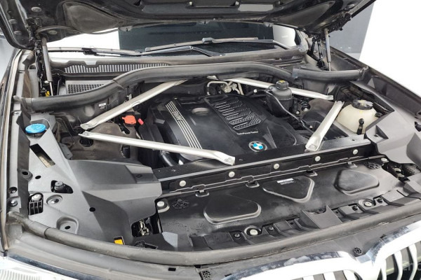 2022 BMW X7 с пробегом 181 355 км