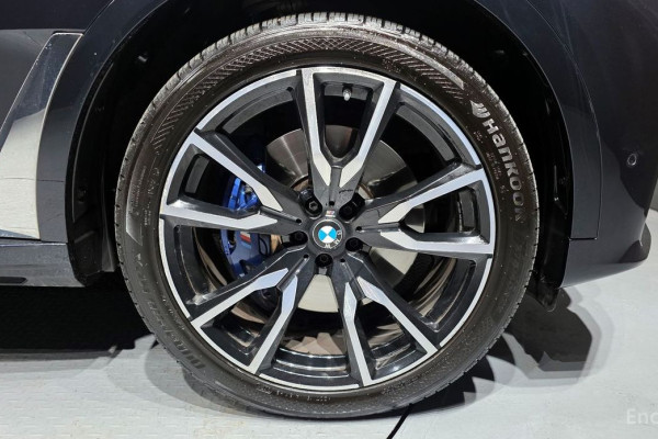 2022 BMW X7 с пробегом 73 973 км