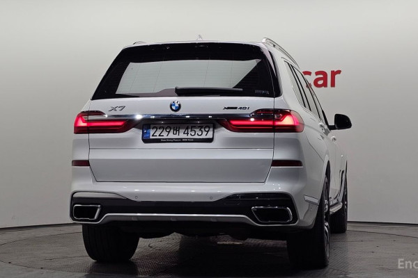 2022 BMW X7 с пробегом 67 088 км