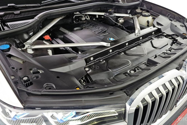 2022 BMW X7 с пробегом 67 088 км