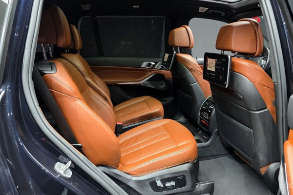 2022 BMW X7 с пробегом 73 973 км