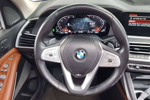 2022 BMW X7 с пробегом 181 355 км