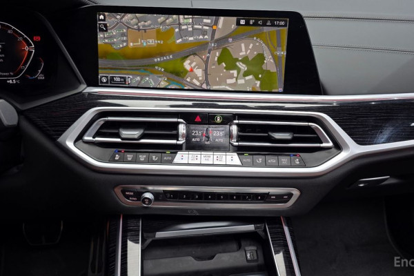 2022 BMW X7 с пробегом 73 973 км