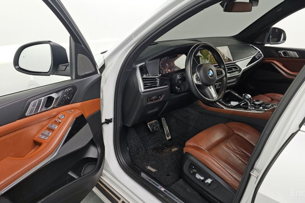 2022 BMW X7 с пробегом 67 088 км