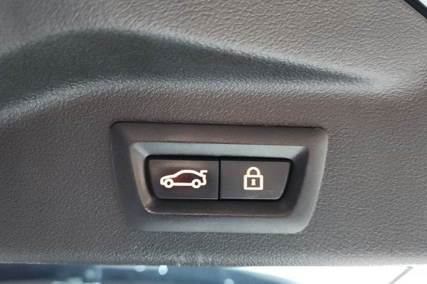 2022 BMW X7 с пробегом 181 355 км