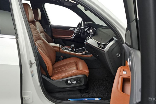 2022 BMW X7 с пробегом 67 088 км