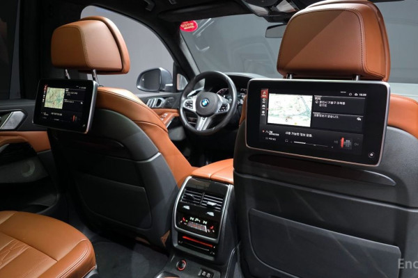 2022 BMW X7 с пробегом 73 973 км