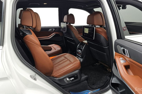 2022 BMW X7 с пробегом 67 088 км