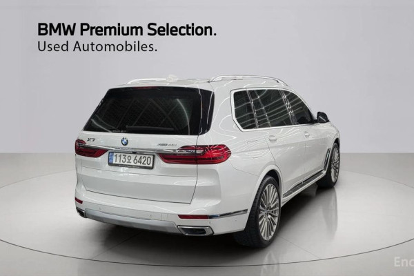 2022 BMW X7 с пробегом 33 642 км