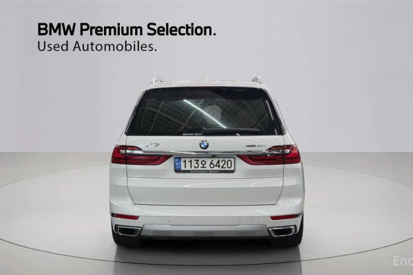 2022 BMW X7 с пробегом 33 642 км