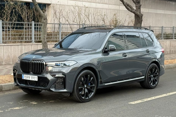 2022 BMW X7 с пробегом 48 090 км
