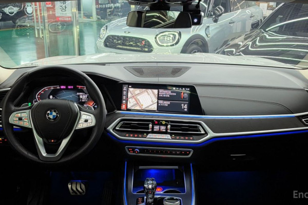 2022 BMW X7 с пробегом 33 642 км